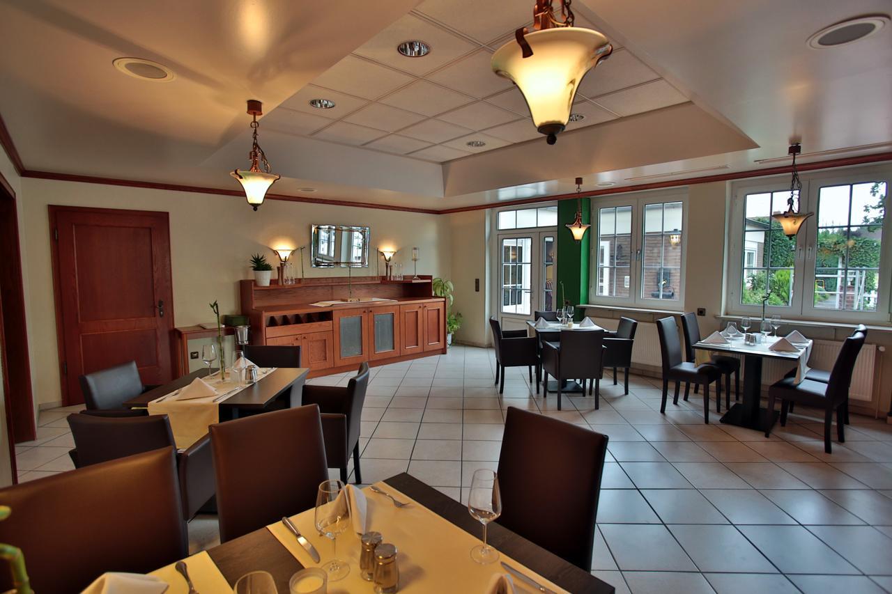 Hotel Restaurant Koerber Garbsen Esterno foto